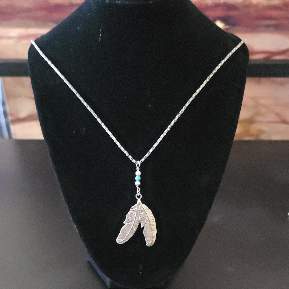 Silver Feather Pendant Necklace